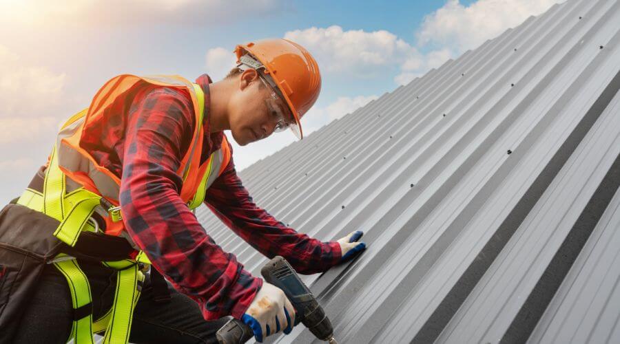 Professional Flat Roofing Installation in Tipton, IA
